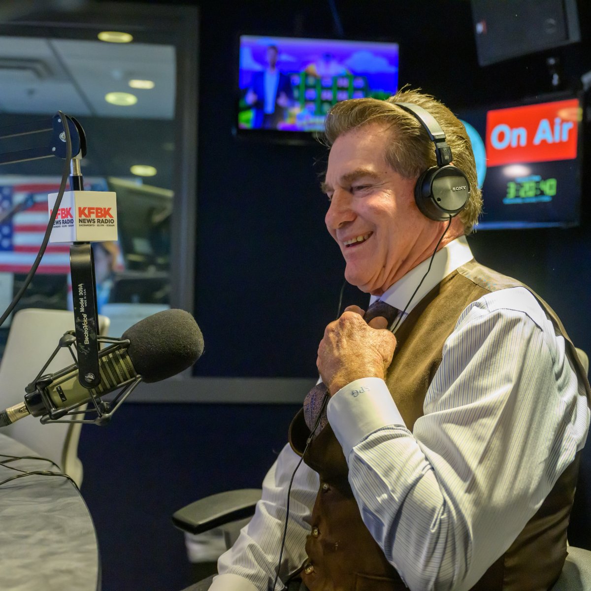 SteveyGarvey6's tweet photo. I had a great time on @kfbk discussing the homelessness crisis with Former Sacramento County Sheriff John McGinness. https://t.co/9cF5RULEy7