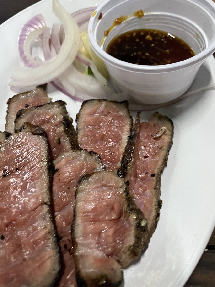 JustEatTogether's tweet photo. รีวิว #ลาบลับลับ

ราคา : 50++

ร้านลาบลับที่ดังจนไม่ลับ มีตั้งแต่ส้มตำอาหารอีสานยัน #ยุกเกะ ไม่คิดว่าจะอร่อยนัวขนาดนี้ เนื้อหวานนุ่มละลายในปาก วัตถุดิบสดใหม่ทึกจาน ราคาไม่แรง 
เหล้าญี่ปุ่นสาเกเบียร์คราฟก็มีครบ เหมาะกับปาร์ตี้มั่กๆ

#อร่อยบอกต่อ #อาหารไม่เคยทรยศ #วัฒนา https://t.co/Ab6kzteeDL