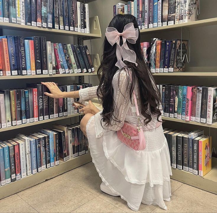 studywasoph's tweet image. ღ #studytwt e bookstan
- anna sophia, 1° ano 
- vestibulanda de nutri ou jornalismo 
- foco na USP 
‐ primeiro ano de estudos para o enem e vestibulares !