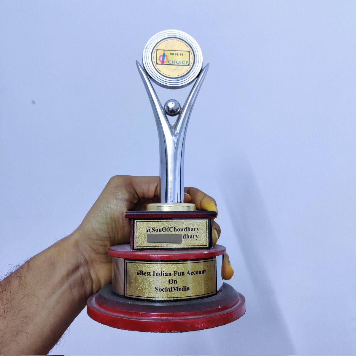 satyagodara's tweet image. Huge congrats to @SonOfChoudhary  for bagging the title of "Most Funny Account on Twitter"! 🏆 His witty memes, short videos, and hilarious comments bring endless laughs. Follow him now for a daily dose of humor - a gem both online and in real life! #FunnyChamp #MustFollow