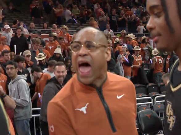 barstoolsports's tweet photo. Texas Head Coach Rodney Terry Went After UCF Players In The Handshake Line For "A Classless Act" Which Was You Guessed It... Doing Horns Down https://t.co/M7GqPNNu15 https://t.co/43rRN4Xffs