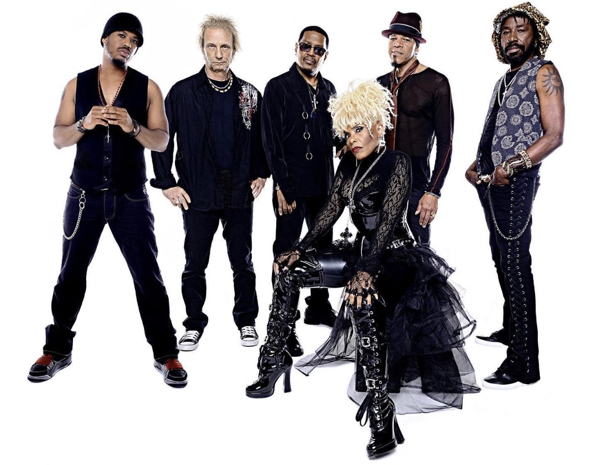 When badass bands from back in the day, are STILL  BADASS MOFO BANDS present day (throwback photo courtesy of Moses Mo) #mothersfinest