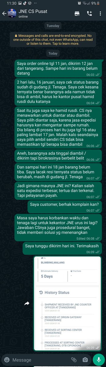 chakaeddo's tweet photo. halo @JNECare paketku udah sampe malang dari tgl 13, kenapa nyangkut di gudang ga bergerak? 5 hari diem disitu, urgent keburu dipake. Aku udah ke kantor pusat katanya max dikirim tgl 17 jan. Lah ini udah lewat? Kronologi aku capture, mls ngetik ulang. Gimana jne? TG0901101621 https://t.co/pqh5RFOURx