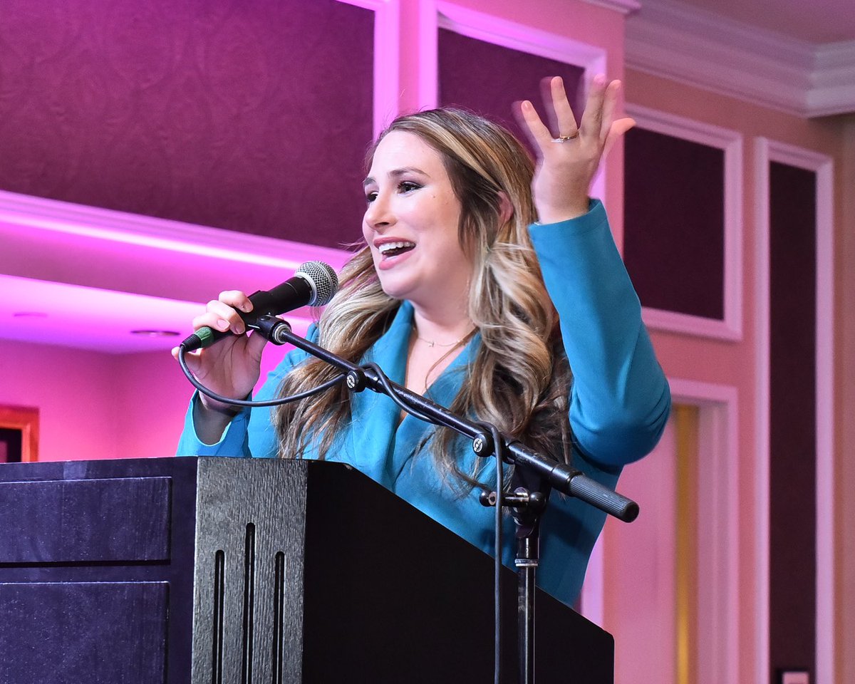 Erica Sweeney Glory tweet media