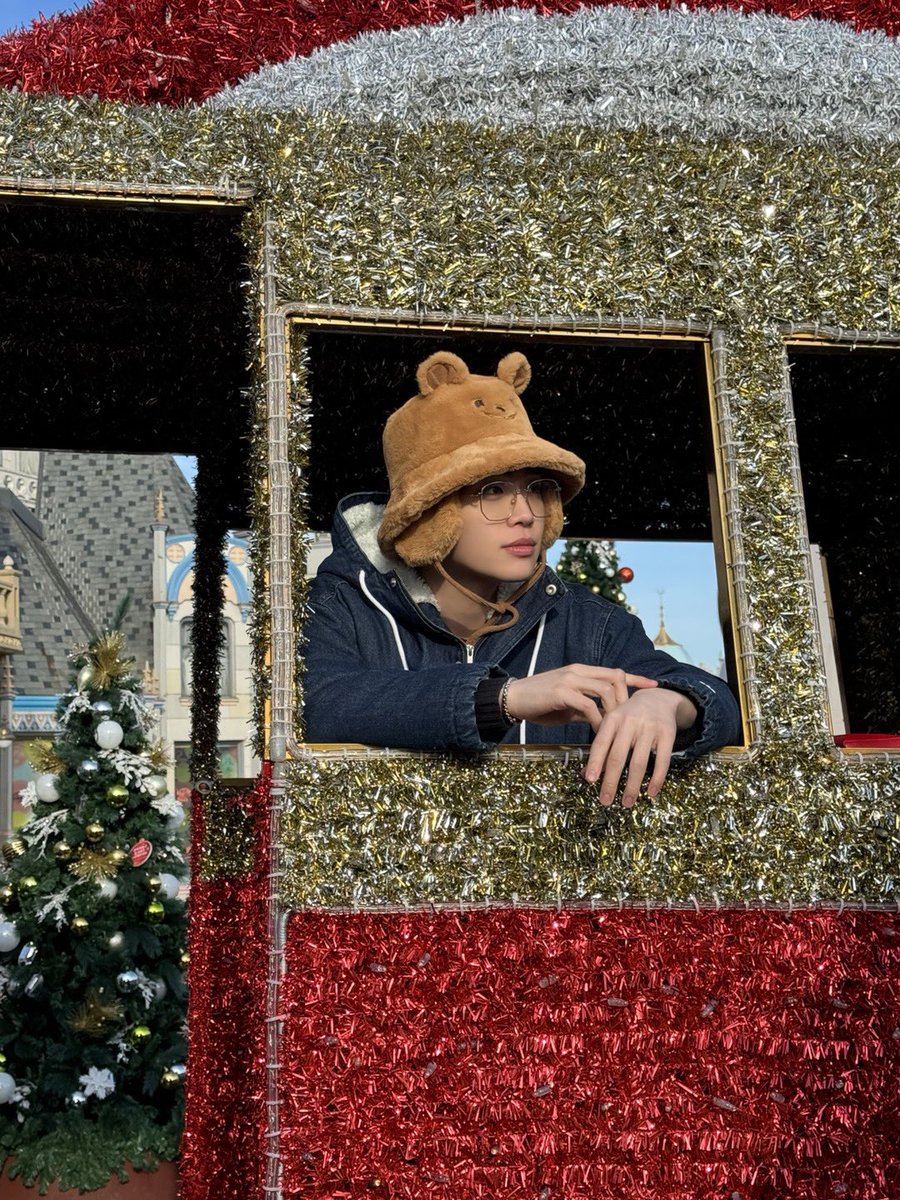 ZEROBASEONE tweet media