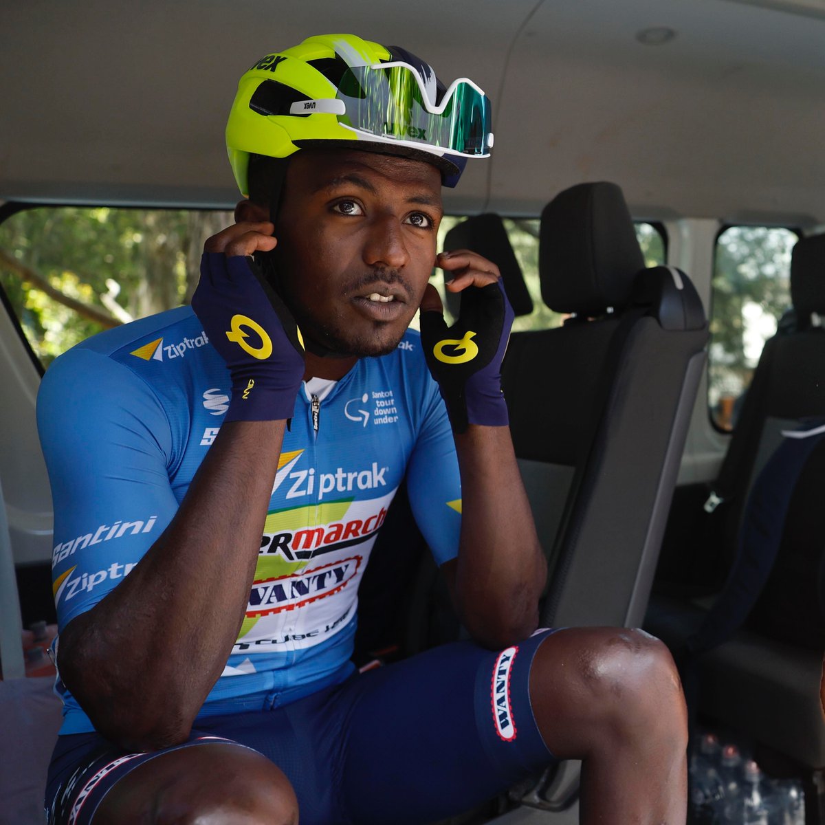 LottoIntermarch's tweet image. Biniam Girmay achieves third consecutive top 10 in #TourDownUnder with 8th place after superb teamwork all day 💙