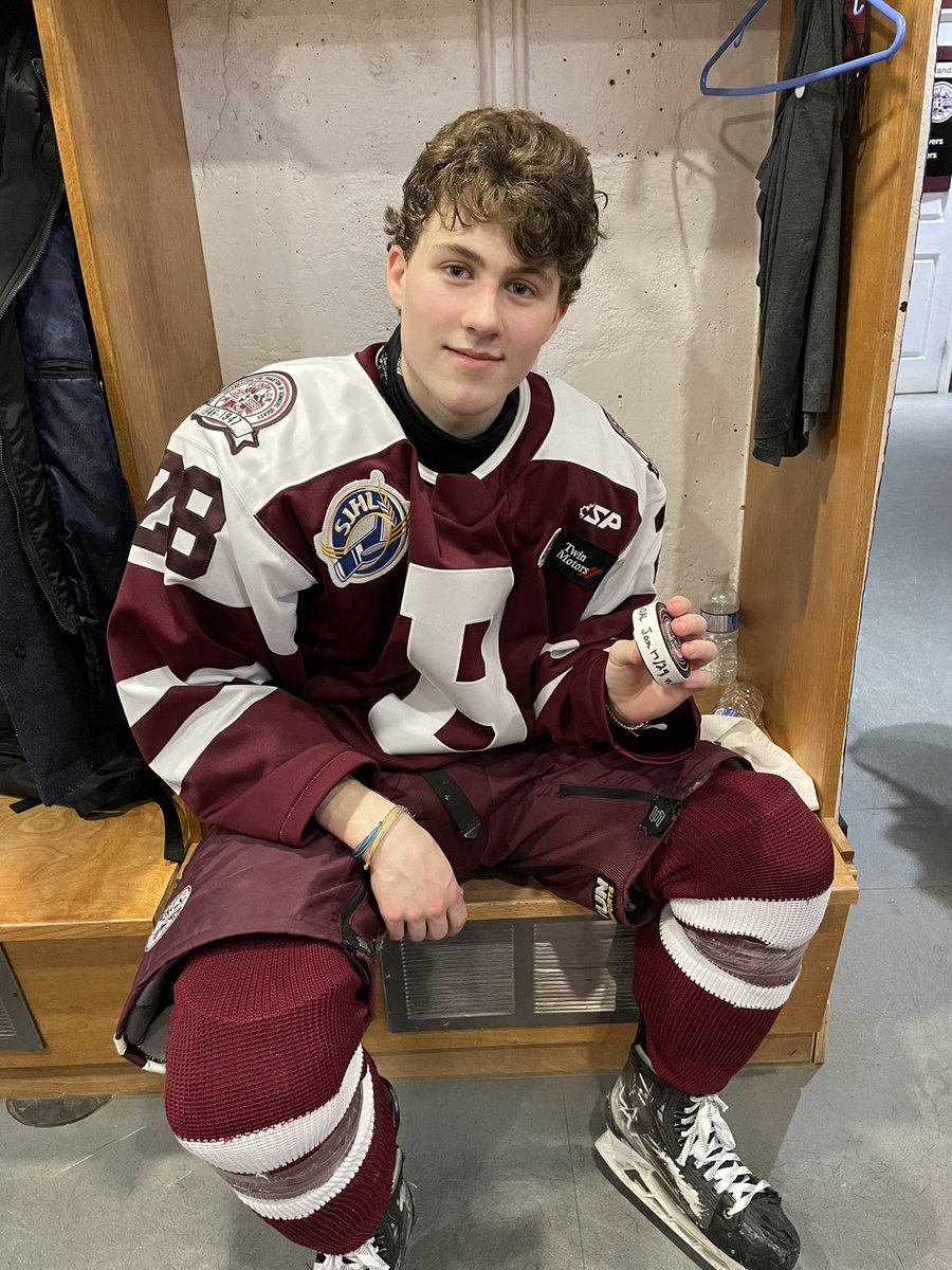 FFBombers's tweet photo. Congratulations to #28 Conor Ryan on scoring his first SJHL and Bomber goal in his first game tonight against Nipawin !🔥👏🏻

#SJHL #FlinFlonBombers https://t.co/1Yv94UmJBe