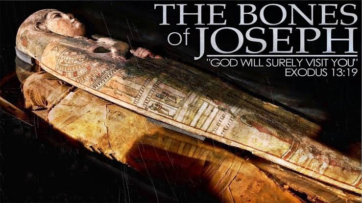 heri_Bobby's tweet photo. FAITH THAT SEES THE FUTURE
Joseph gave instructions about his bones as a symbol of God’s promise of a future deliverance. His bones helped the Israelites to embrace the promises that were yet to be fulfilled...
https://t.co/BzhhysOWtx

#Joseph #bones #hope
#BobbyNdungu https://t.co/lZJADgecBy