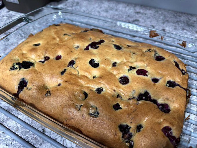 I baked this 🫐 cake from scratch today. https://t.co/0Y1xTmkKRx<a href="/tag/mvsales"class="tags"><span>#mvsales</span></a>