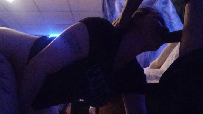 sucking my boy friend's bbc while laughing at you https://t.co/c6koda2hPe #realloyalfans https://t.c<a href="/tag/realloyalfans"class="tags"><span>#realloyalfans</span></a>