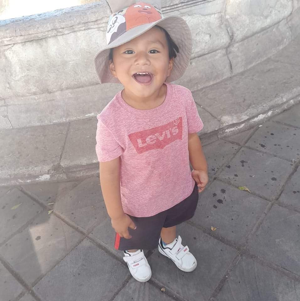 ChabelonaG's tweet photo. Deibi un niño diagnósticado con  tumor en el cerebro.Requiere ayuda @DIFOaxacaCS @Quadratinoaxaca @GobOax  @DIF_NMX @NisdeOrg .Sandra madre soltera oaxaqueña no recibe ayuda del gobierno.Trabajadora temporal del campo.solicita el apoyo @lopezobrador_ @Claudiashein @salomonj https://t.co/8tEWZXWsXM