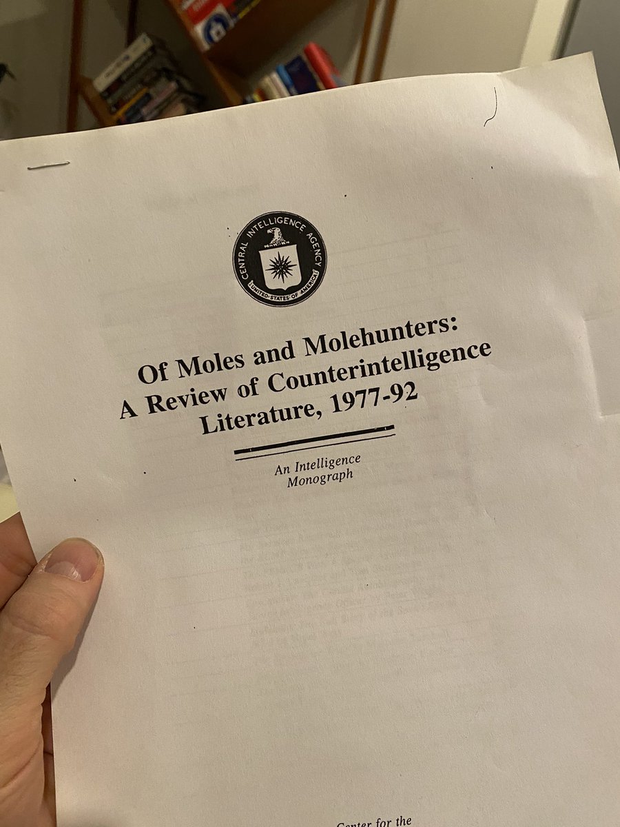 ConstantinP1's tweet image. Read ALL of these reviewed books BEFORE the post-mortems. Impressive. Un “abre-ojos”. #counterintelligence #counterespionage #espionage