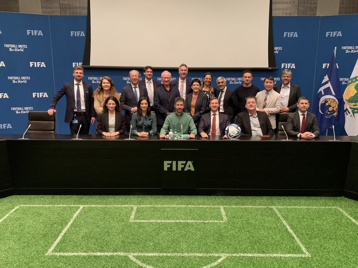 🙏 to @KgrimmSa @andy_massey @aserner and my fellow steering committee members @AaronBaggish @Chrigi_Schmied, Mats Börjesson and all experts present: kick off for the first @FIFAcom youth player cardiac screening consensus - 🙏 @Aspetar for supporting my work with @FIFAMedical