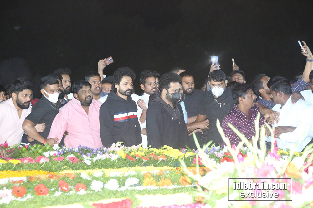 Jr. NTR & KalyanRam visit NTR Ghat on NTR death anniversary