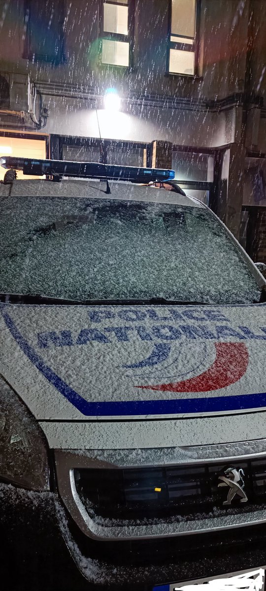 ❄️❄️🚔👮