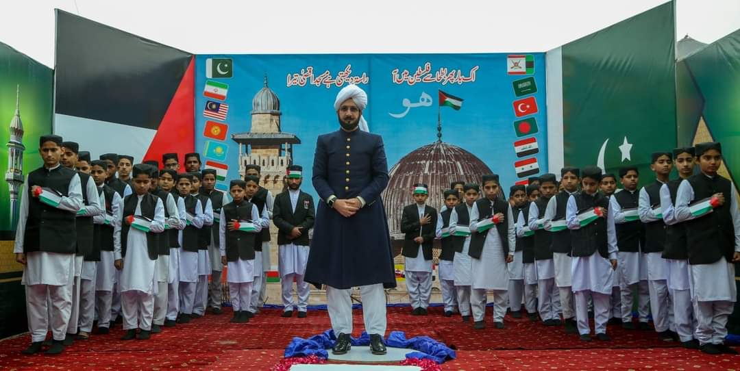 گوجرانوالہ : منی اسٹیڈیم  میں منعقدہ سالانہ میلاد مصطفٰے ﷺ و حق باھُو کانفرنس میں شرکت اور خصوصی خطاب
موضوع: "حضرت یوسف علیہ السلام کا واقعہ اور ہمارے لیے عارفانہ اسباق"

- حضرت آدمؑ  سے لے کر حضرت عیسیٰؑ تک انبیاء کی اقوام کا اللہ پاک نے تذکرہ قرآن مجید میں فرمایا جن سے ہمیں ان