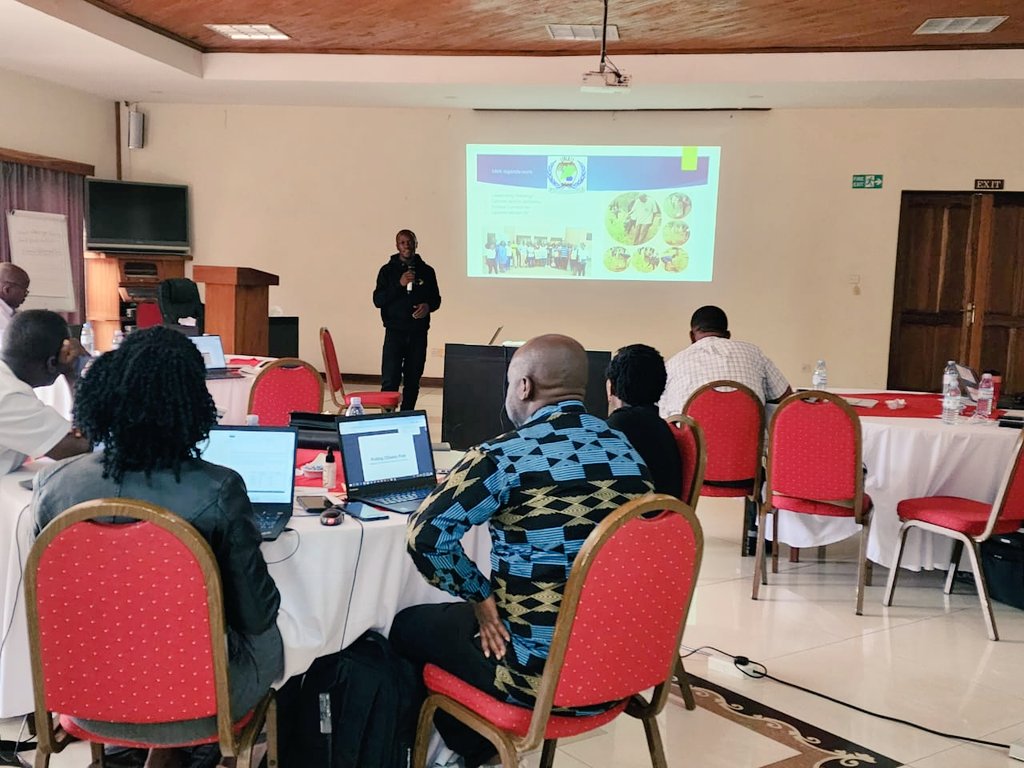 AsaLugada's tweet image. Calling policymakers, researchers, advocates. Together we can reinforce taxes to combat cancer and enhance public health outcomes. 🌱 Tobacco taxation workshop with @CR_UK, @uicc, @UgCancerSociety, @UNAUGANDA, @uhca_ug, @PolicyUganda, @MakSPH, @MinofHealthUG, @unhco, @WHOUganda