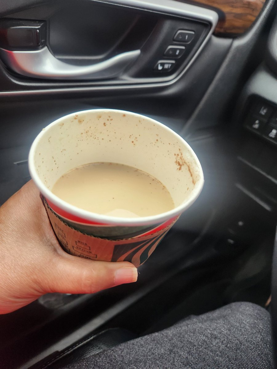 Teeyah88's tweet photo. @Starbucks Treated myself today...didn't drink it until I got to work and this was how much latte was in my cup. 5.45 for this?! Nope, not again. I'll stick with my tea. At least I can see it's filled to the top. #tallcinnamondolcelatte https://t.co/ebdlv0TWd7