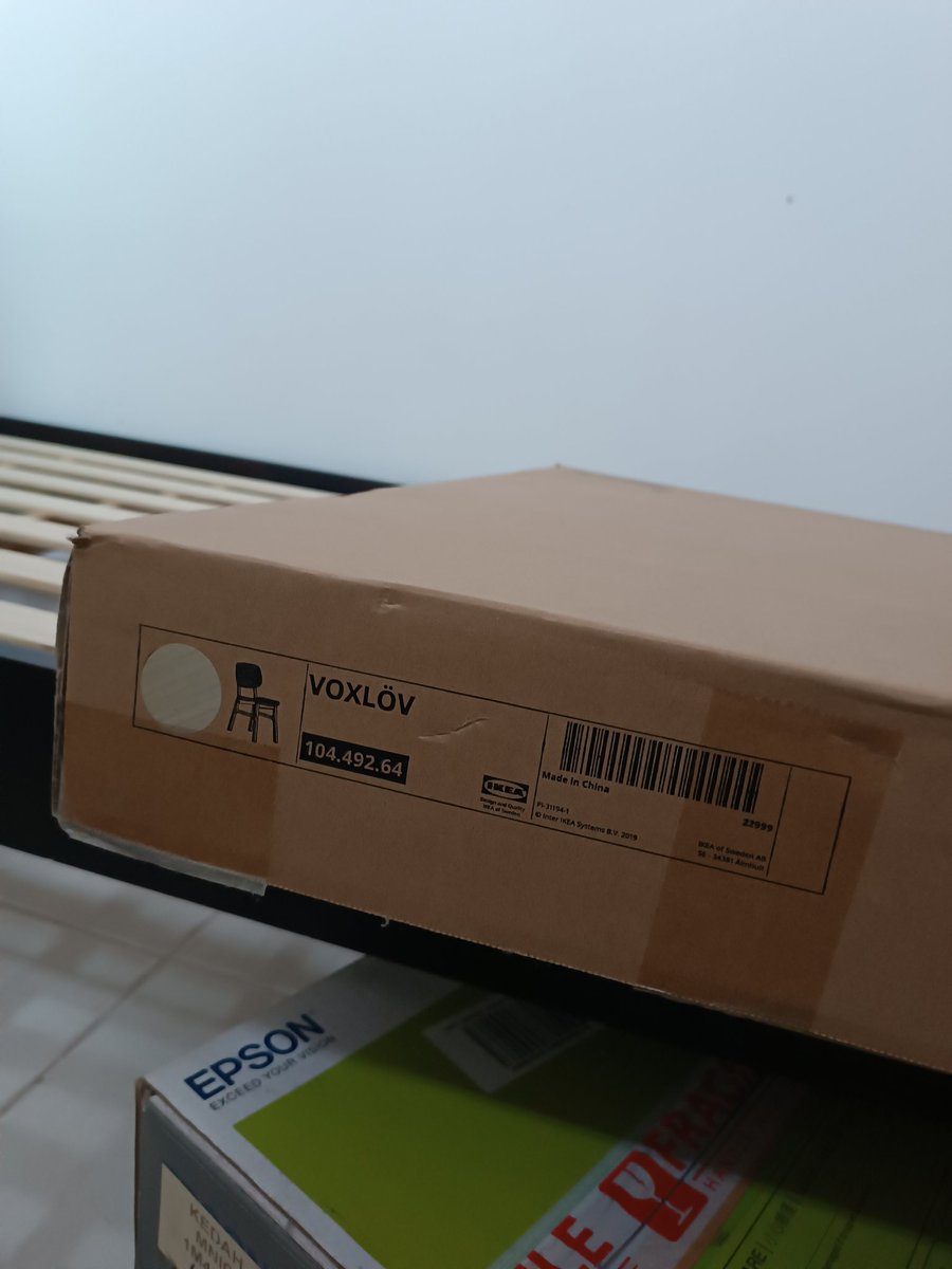 BanamilkP's tweet photo. Hi, saya nak letgo kerusi ikea RM350 (boleh nego). Condition NEW. Kotak xpenah bukak. Harga asal RM375. @KitaPalaBataih @penang_kini @TheKedahans https://t.co/jJISIGiIKG