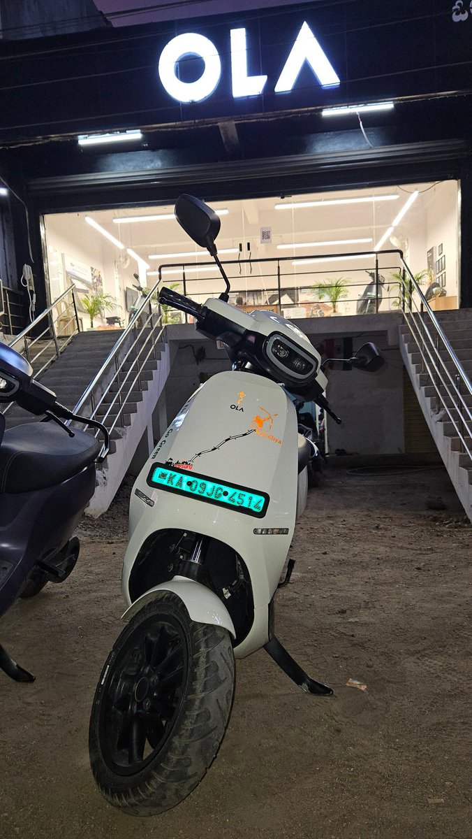 Hi EV Community i am RV i Riding my Ola S1 Pro Mysore to Ayodhya Ram mandir 2000+ km, 1000km ride completed Day 4, Yesterday Ride completed 310km Reched Adilabad Ola Experience centre, today going Nagpur <a href="/bhash/">Bhavish Aggarwal</a> <a href="/OlaElectric/">Ola Electric</a>  #Ayodhya #AyodhyaRamMandir #Mysoretoayodhya