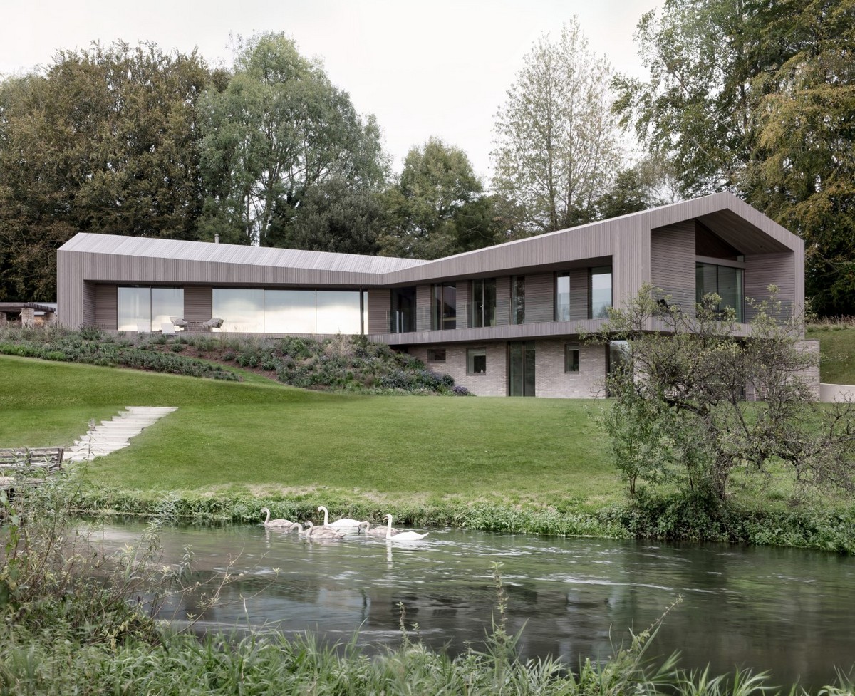 e_architect's tweet photo. Ferry House is a private bespoke replacement dwelling located near the historic city of Salisbury, England, by AR Design Studio
https://t.co/DvinusknVM
#ferryhouse #Salisbury #wiltshire #wiltshirehome #englisharchitecture https://t.co/IHfljBXl0W
