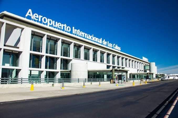 BajaShuttle's tweet photo. ¿Why are there 2 airports in Los Cabos? Well, I tell you that the regional airport is the one located in Cabo San Lucas and the international and national airport is located in San Jose del Cabo Currently, the Cabo San Lucas airport is starting to have international arrivals https://t.co/PGANOAqMHg