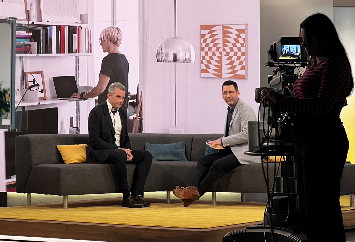 Zurich Personalvorstand Uwe Schöpe erteilt dem von Wirtschaftsminister #Habeck vorgeschlagenen Recht auf #HomeOffice im <a href="/DasErste/">Das Erste</a> #Morgenmagazin eine klare Absage: „Das wäre eine Katastrophe für die #Wirtschaft und für viele Berufe faktisch nicht umsetzbar.“ @BMWK