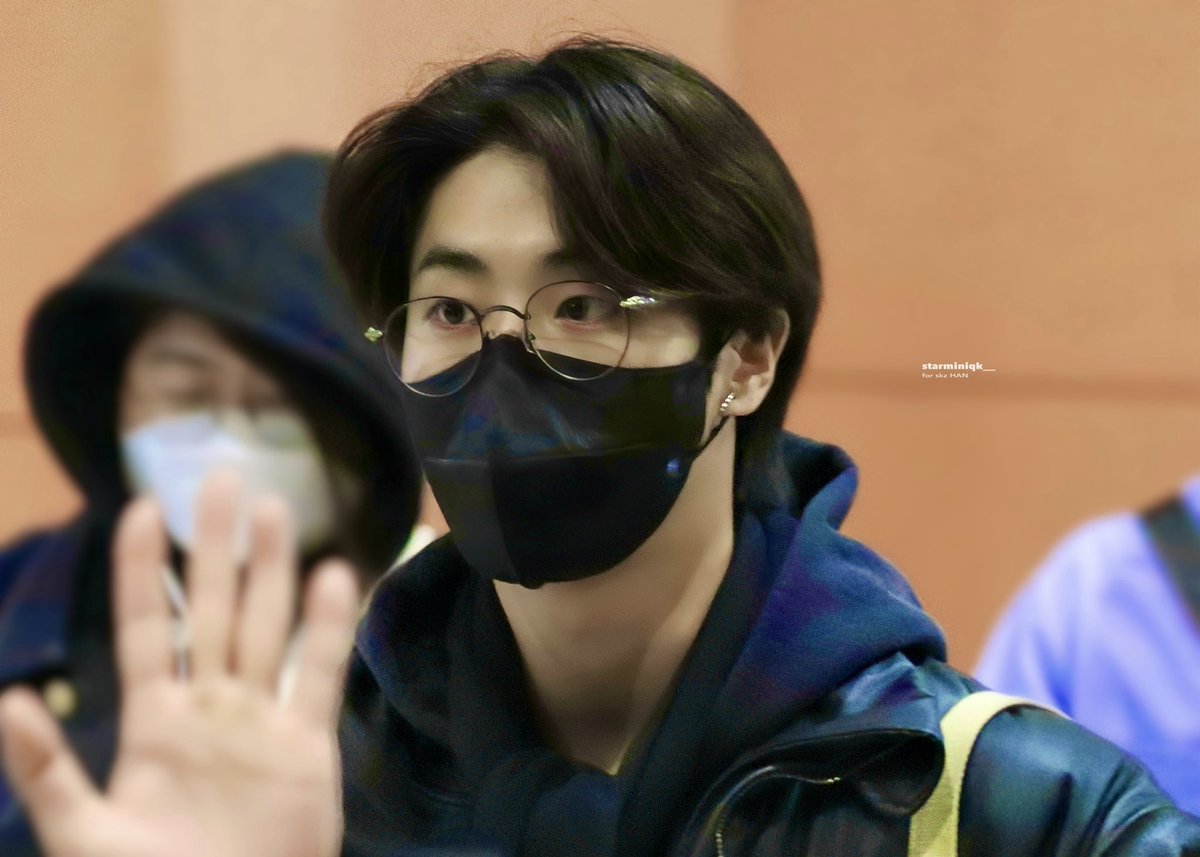 240113 HQ

#straykids #스트레이키즈 #skz 
#HAN #한지성 #한