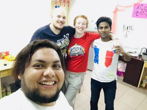 WHU_1893's tweet photo. 😊Looking back on his campus life at #WHU, Hosan Akram, a Bangladeshi student, sees his experience here as a rewarding journey of friendship.
🙋♂️Despite cultural differences, he quickly formed strong bonds with his roommates.
#MyWHUStory #StudyAtWHU https://t.co/LLaFQStRTp