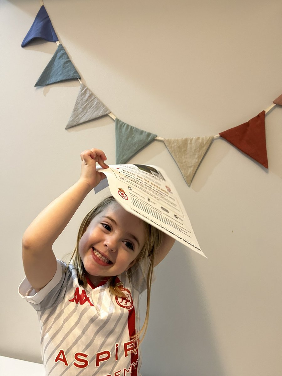 Ya tenemos nuestra entrada solidaria <a href="/CyDLeonesa/">Cultural y Deportiva Leonesa</a>  #asmun