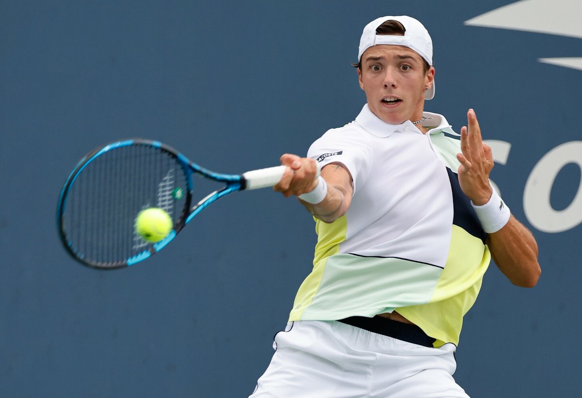 Tennis : Le Toulousain Arthur Cazaux crée l'exploit et sort Holger Rune (8e mondial) à l'Open d'Australie ! #FBSport

👉 francebleu.fr/sports/tous-le…