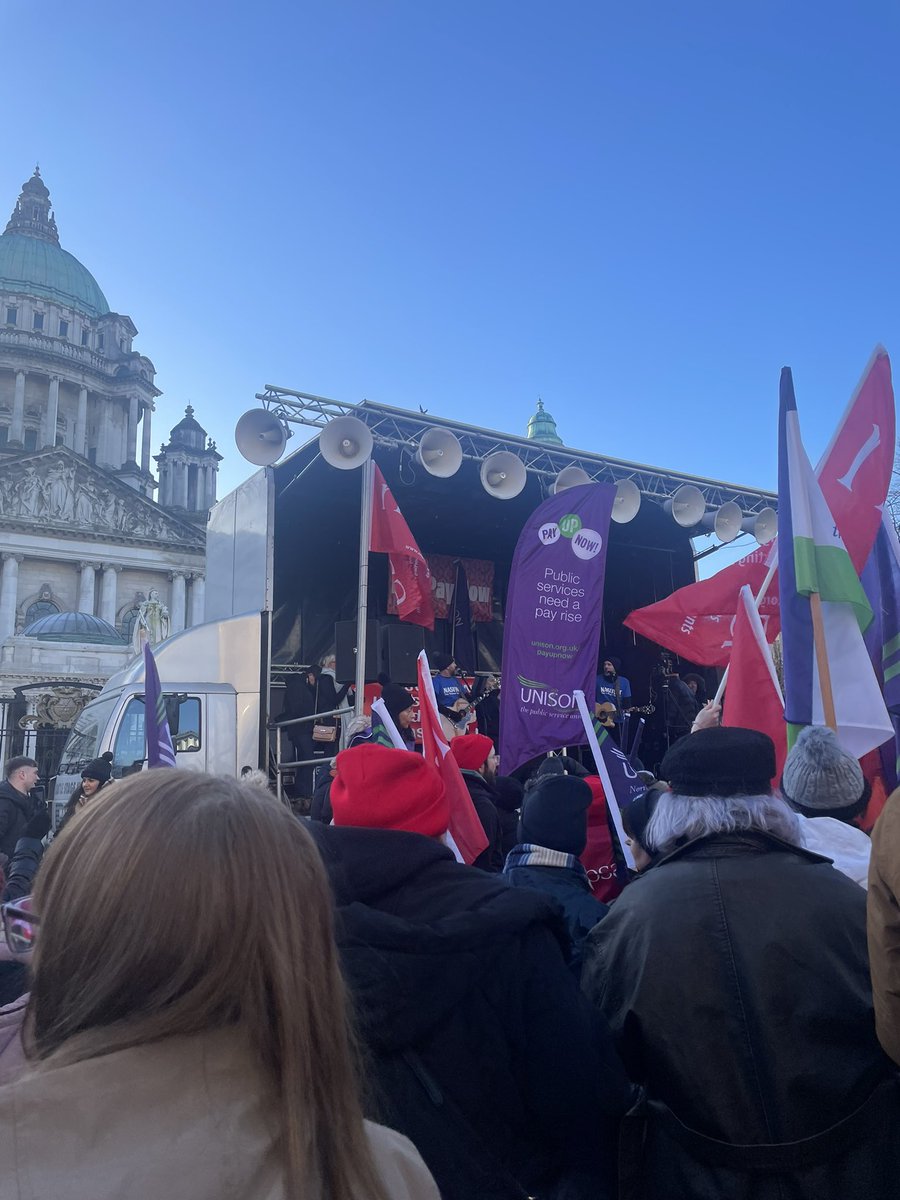 75Ems_'s tweet image. Proud to stand with other public sector workers today at the City Hall along with my daughter @UNISONNI #classroomassistant #21stCenturySuffragettes