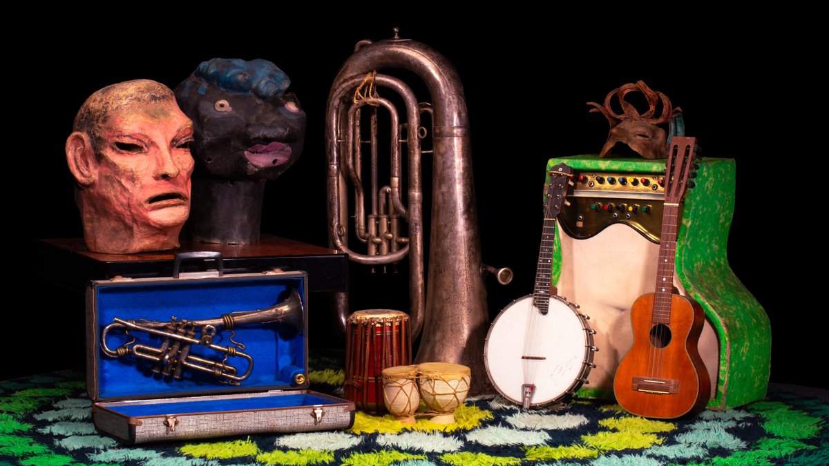 #VivStanshall #BonzoDogDooDahBand fans some of the iconic items in the auction <a href="/DawsonsAuctions/">Dawsons Auctioneers</a> dawsonsauctions.co.uk 25th of January spread the word!