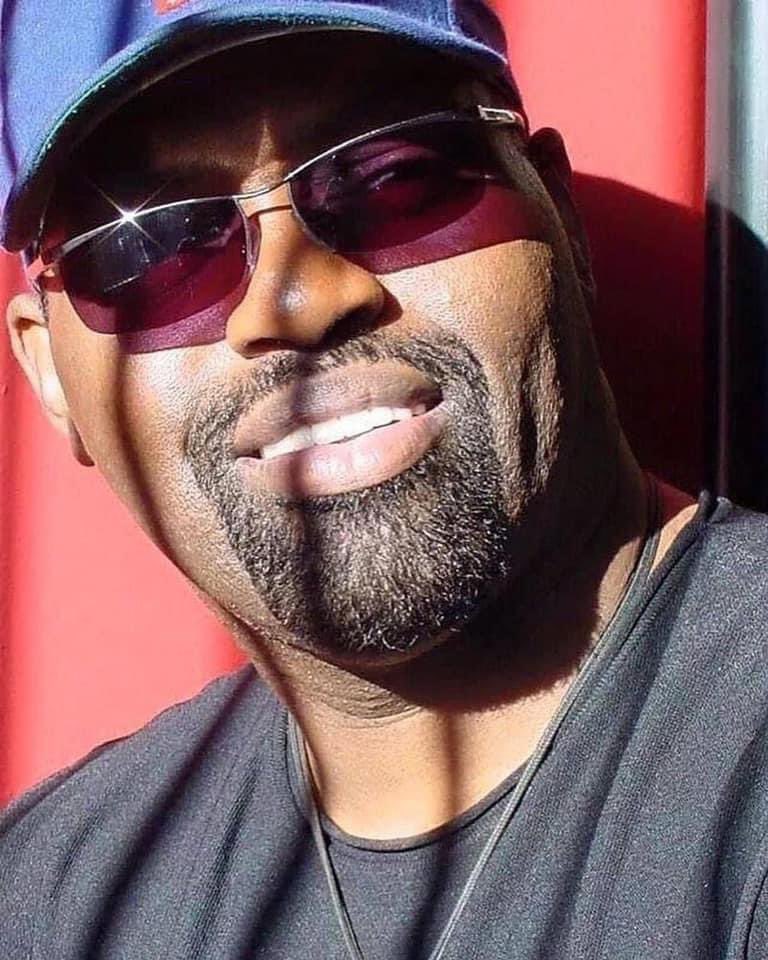 Remember today on his birthday #FrankieKnuckles 
Remembering all those great records he produced, all those memorable nights we danced.