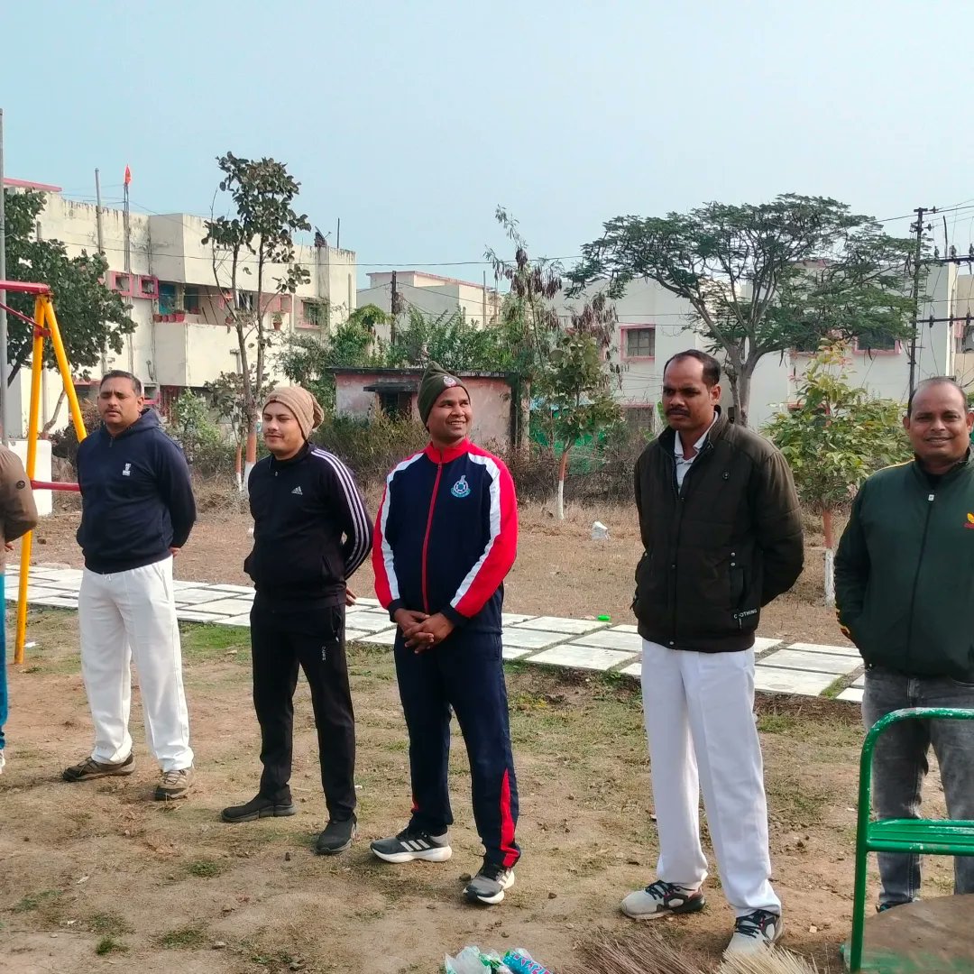 35bnmandla's tweet photo. पुलिस मुख्यालय भोपाल के निर्देशानुसार दिनांक 18/01/2024 को वाहिनी परिसर, आवासीय परिसर, कंपनी/आउटपोस्ट, कार्यालय, मालखाना, स्टोर, रिकॉर्ड, यूनिट चिकित्सालय में विशेष सफाई अभियान चलाया गया। अभियान के दौरान इकाई के समस्त अधिकारी/कर्मचारीगण ने अपनी सहभागिता निभाई। https://t.co/vdZFlgAJrl