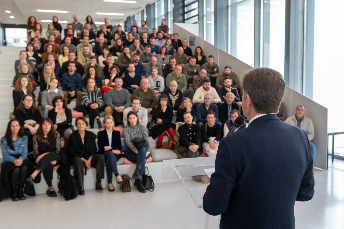 Je veux aussi rappeler l’action engagée par  l’Observatoire de l’eau sur notre département autour de mesures concrètes pour la gestion et le partage de cette ressource.

Le SMIAGE s’inscrit pleinement au croisement des politiques GREENDEAL et SMARTDEAL que je porte depuis 2017.