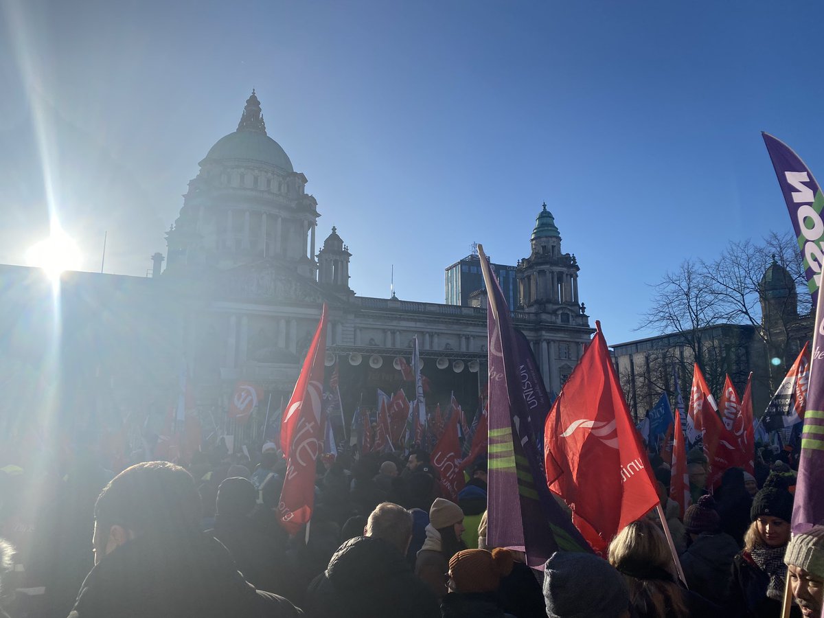 Crowds gathering in the cold at Belfast City Hall!