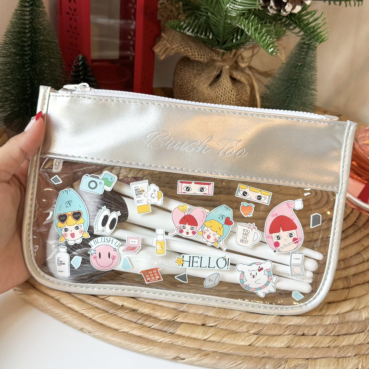 hafonlyone's tweet image. แปรงแต่งหน้าต้องของ Brushtoo คือที่สุดดดดด 🎧🤍 อันนี้รุ่นใหม่ ด้ามสีขาวมินิมอลมินิใจสุดๆ น้องขนนู้มนีม ~ ไม่บาดผิว จิกสีดี กระจายสีเริ่ด ที่ชอบสุดคือเป็นขนแปรงไม่สะสมแบคทีเรีย ไม่ต้องกลัวสิวขึ้น เซ็ทนึงใช้ได้ยาวๆ มีแต่คุ้มกับคุ้ม เชียร์ !! 🙌🏻