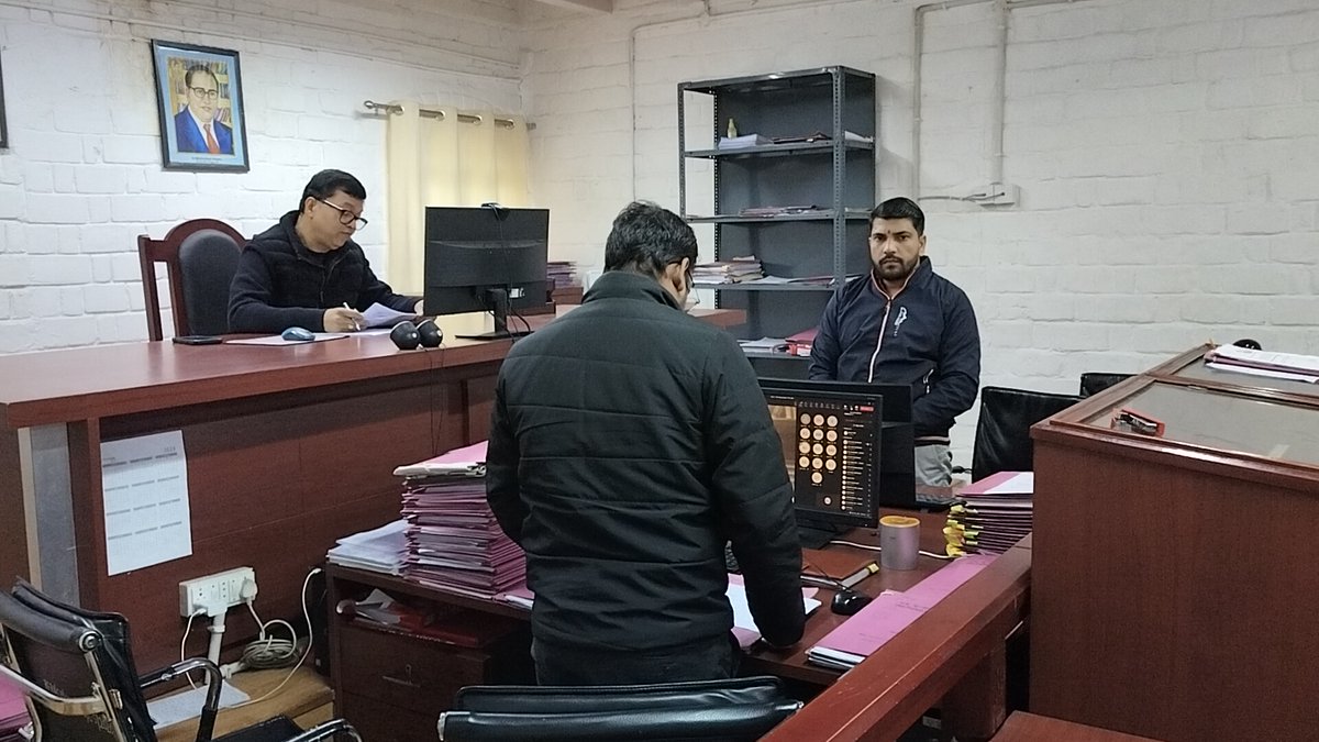 UPRERAofficial's tweet image. उ.प्र. रेरा के मा. सदस्य श्री दीपक स्वरूप सक्सेना और टी वेंकटेश की पीठों  में वर्चुअल सुनवाई द्वारा आवंटियों व प्रोमोटर के मध्य &apos;यूनिट का कब्जा&apos;, &apos;रिफंड&apos;, &apos;डिले अवधि के ब्याज सहित कब्ज़ा&apos; तथा अन्य शिकायतों की सुनवाई हुई।
#UPRERA #possession #orderexecution #settlement #refund