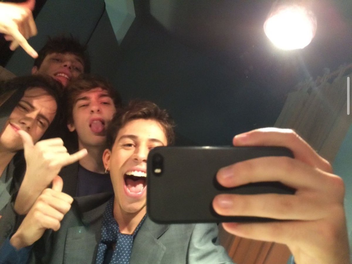 noraele61's tweet photo. Bello il tema ma stagione noiosa…torniamo al gruppo originale #skamitalia https://t.co/iGkg4xSMRS