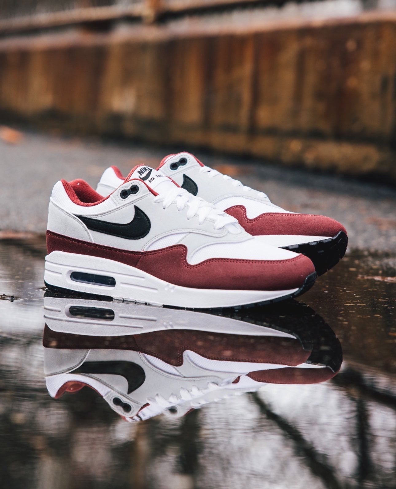 Air max hotsell 18 red