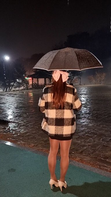 아~ 내 유튜브 수익이 별로 없는데 제제 해버리네.. ㅜㅜ https://t.co/rrG05UxiOq