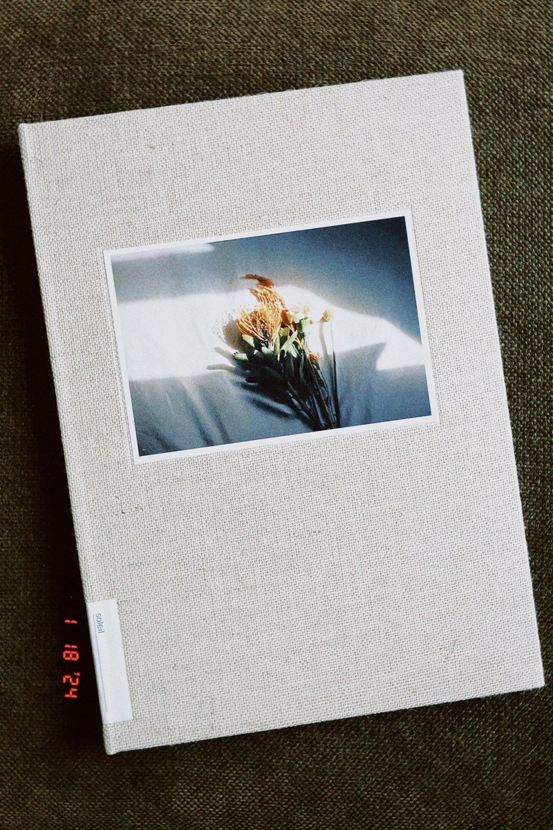 maya__y's tweet photo. BON Order Book
注文から約1ヶ月!プレゼント用のフォトブックがようやく届いた。表紙の仕様がちゃんと?写真集っぽくてうれしい。
#BONBook https://t.co/kEQ6AfaeY6