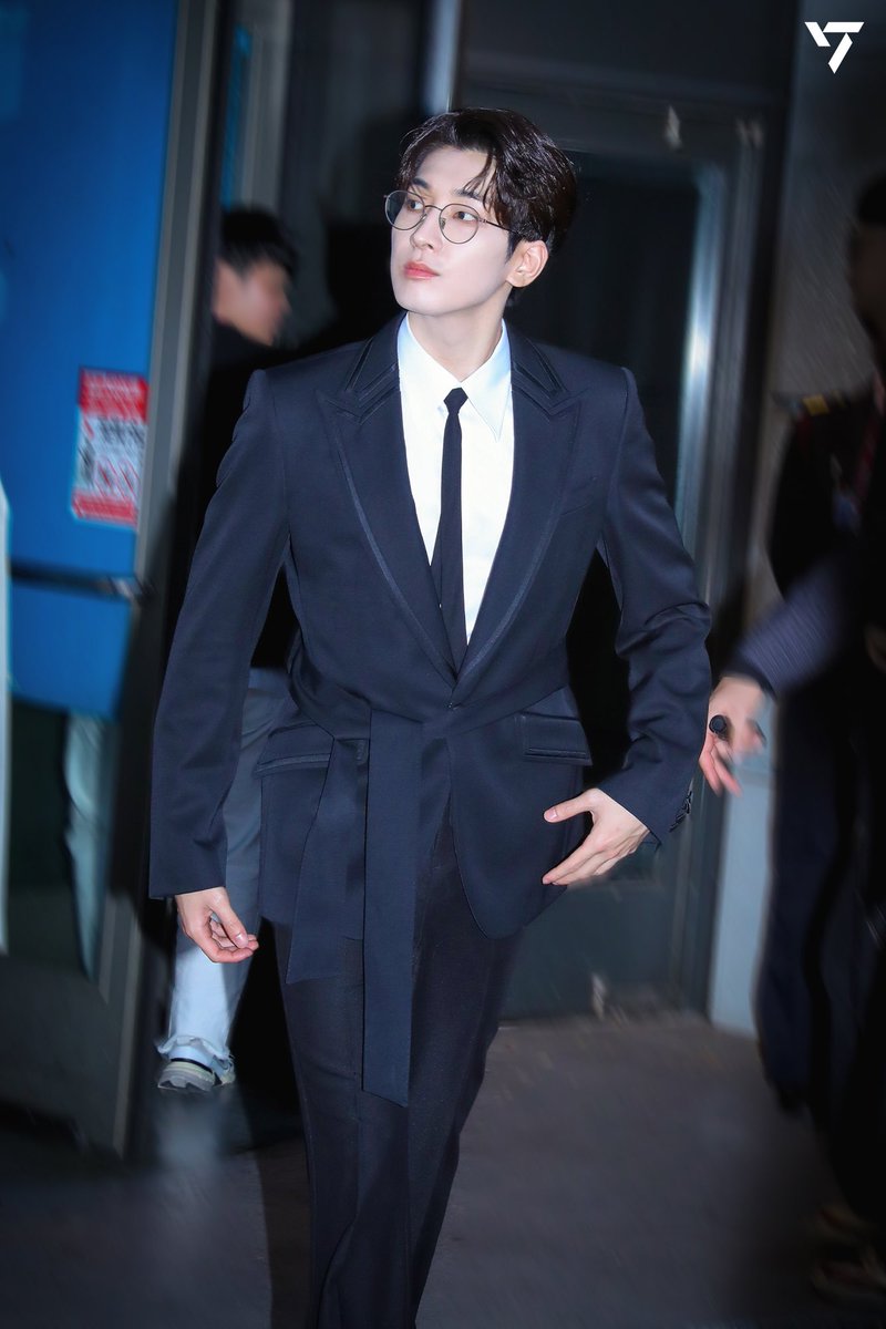 어떻게 동일인물 근데 둘 다 내가 좋아해 어떻게 이러지