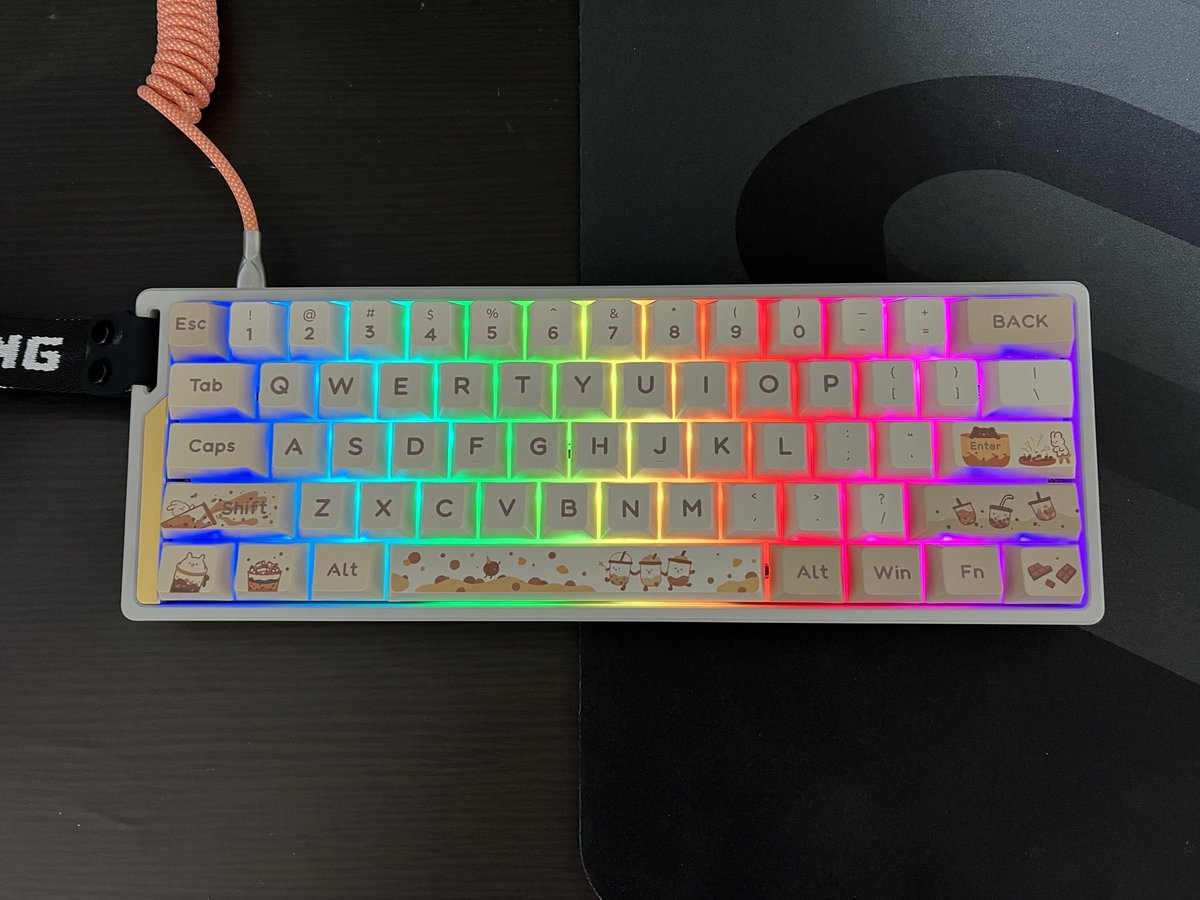 配信ありがとうございました！ こちら今回組み立てたキーボードです