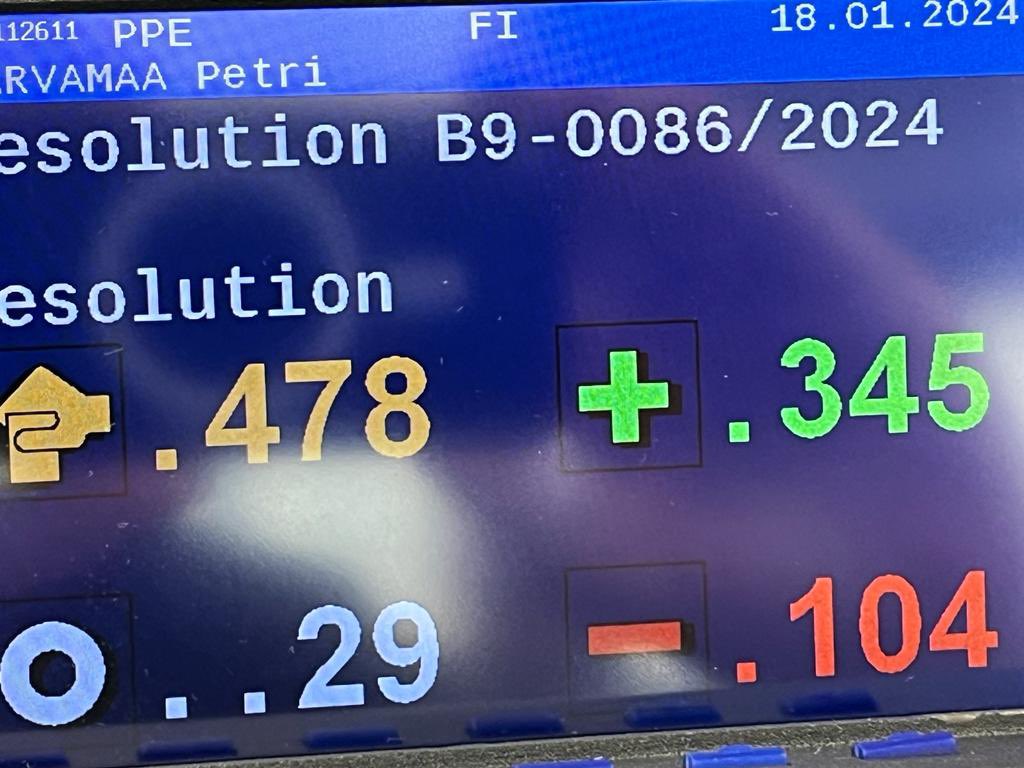 JUST NOW: The @Europarl_EN has approved a joint resolution calling on the European Council and the Member States to take action and to determine whether HU has committed serious and persistent breaches of EU values under Article 7(2) TEU. This is a significant development. 1/3