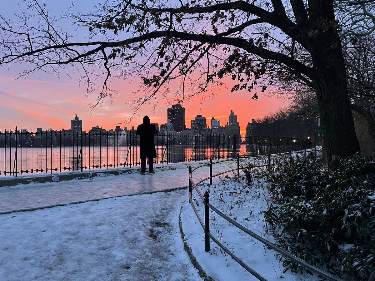 Central Park. 07H06