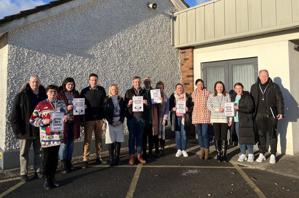 MullingarINTO's tweet photo. INTO members in Kinnegad NS in full Solidarity with our @INTO_NI colleagues for their strike action today.  @INTOnews 
#SupportFairPayInEducation
#EducationMatters https://t.co/uYIIvzK4Dx