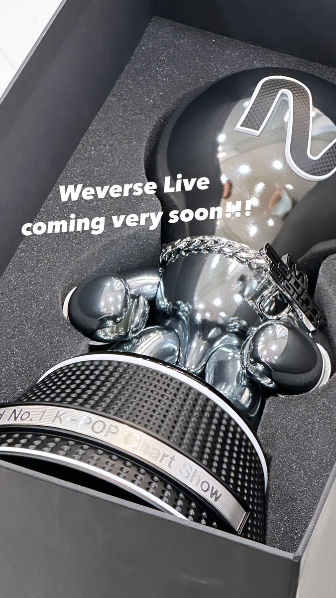 Suohtaro's tweet photo. As a reward, we’re going to have a Weverse Live! Let’s hop into the RIIZE winning celebration and our happiness, BRIIZE. 🏆 https://t.co/QjoJPdo0c1
