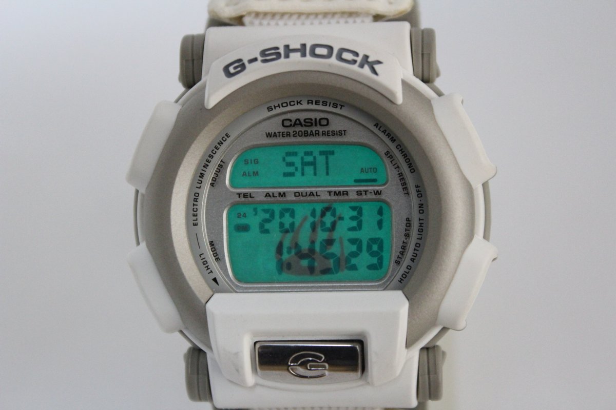 GshockTkhs's tweet photo. Do not hesitate to offer any price. CASIO vintage G-SHOCK DW-003RB-7T Rock NATIVE bear clow https://t.co/Id2C4MCs9b #RockNATIVE #vintagecasio #vintagegshock https://t.co/IiJXaf4bcT
